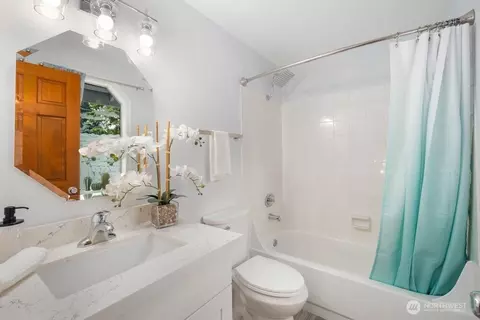 Bath - 12138 NE 166th Pl, Bothell, WA 98011 photo 5 of 5