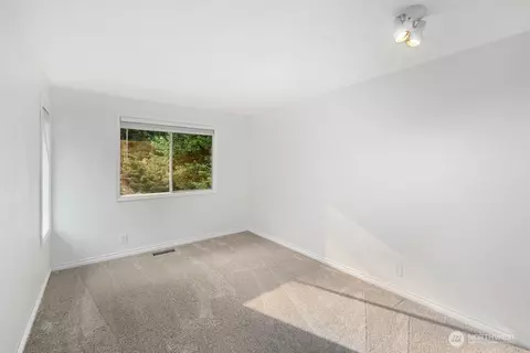 Bedroom - 12138 NE 166th Pl, Bothell, WA 98011 photo 4 of 4
