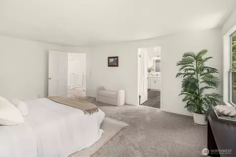 Bedroom - 12138 NE 166th Pl, Bothell, WA 98011 photo 2 of 4