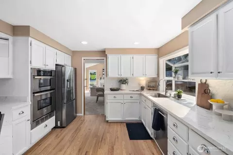 Kitchen - 12138 NE 166th Pl, Bothell, WA 98011 photo 1 of 4
