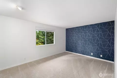Bedroom - 12138 NE 166th Pl, Bothell, WA 98011 photo 2 of 4