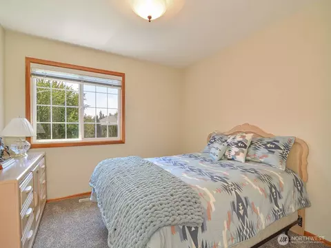 Bedroom - 1919 243rd Pl SE, Bothell, WA 98021 photo 1 of 5