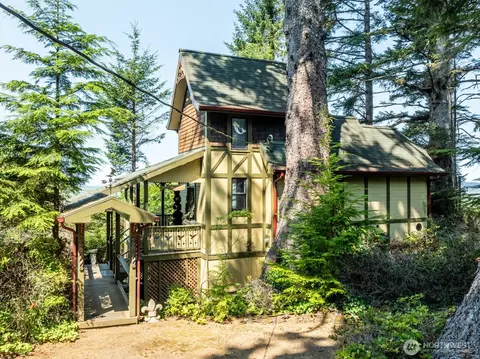 7363 State Route 101, South Bend, WA 98586