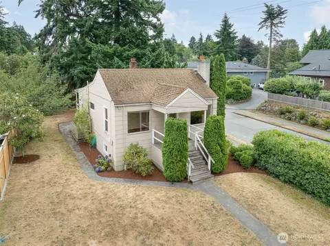 9002 2nd Ave NE, Seattle, WA 98115