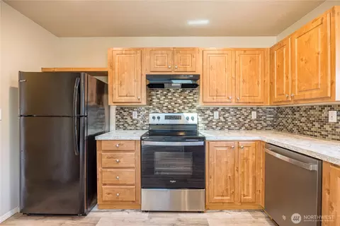 Kitchen - 330 Gupster Rd #35, Sequim, WA 98382 photo 1 of 1