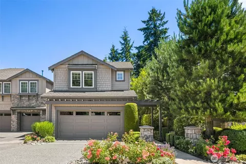 716 99th Ave NE, Bellevue, WA 98004