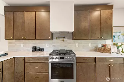Kitchen - 520 30th Ave E, Seattle, WA 98112 photo 3 of 5