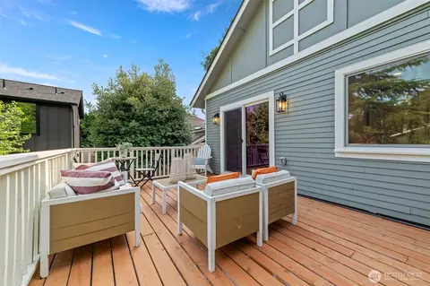 Exterior - 520 30th Ave E, Seattle, WA 98112 photo 1 of 7