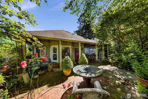 354 Royer St, Acme, WA 98220