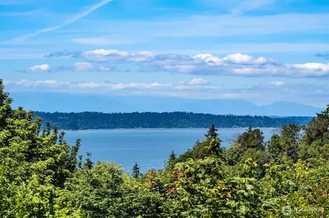 604 SW 206th St, Normandy Park, WA 98166