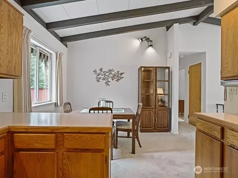 Dining - 16632 15th Ave SW, Seattle, WA 98166 photo 3 of 4