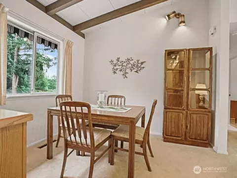 Dining - 16632 15th Ave SW, Seattle, WA 98166 photo 4 of 4