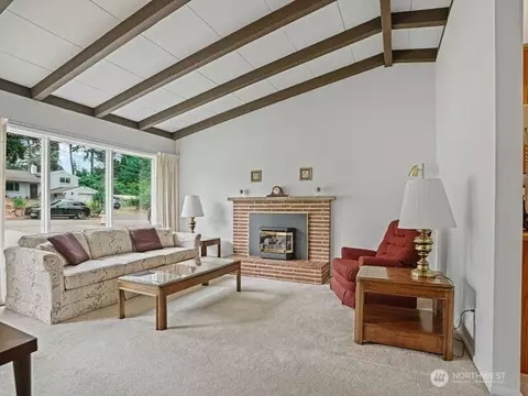 Living - 16632 15th Ave SW, Seattle, WA 98166 photo 2 of 4