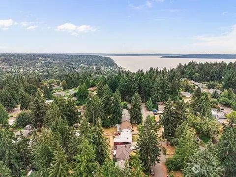 View/Area - 16632 15th Ave SW, Seattle, WA 98166 photo 1 of 3