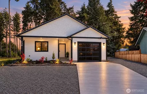 130 Glover Ct NE, Ocean Shores, WA 98569