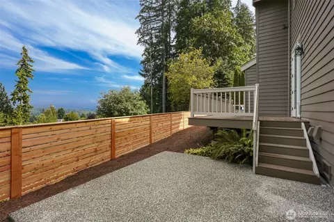 Exterior - 22211 1st Dr SE, Bothell, WA 98021 photo 7 of 7