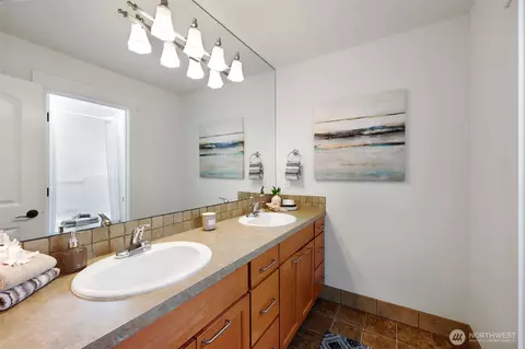 Bath - 22211 1st Dr SE, Bothell, WA 98021 photo 3 of 3