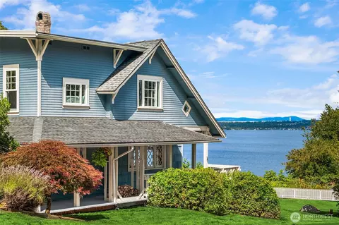 21324 Tramp Harbor Rd SW, Vashon, WA 98070