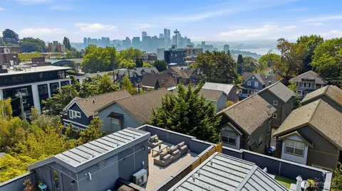 315 W Galer St #107, Seattle, WA 98119