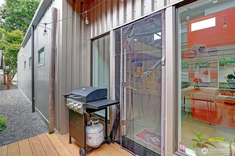 Exterior - 2024 Wetmore Ave, Everett, WA 98201 photo 6 of 6