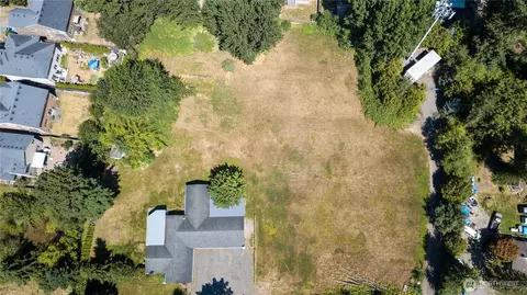 11806 SE 192nd St, Renton, WA 98058