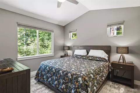 Bedroom - 811 Wadsworth Loop, Ronald, WA 98940 photo 1 of 4
