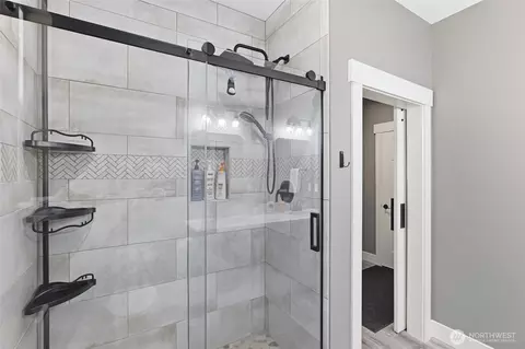 Bath - 811 Wadsworth Loop, Ronald, WA 98940 photo 4 of 4