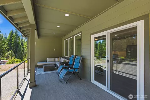 Exterior - 811 Wadsworth Loop, Ronald, WA 98940 photo 2 of 7