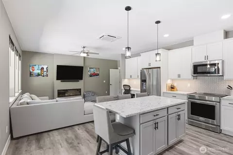 Kitchen - 811 Wadsworth Loop, Ronald, WA 98940 photo 1 of 3