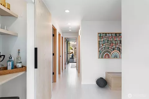 Entry Way - 425 26th Ave E, Seattle, WA 98112 photo 3 of 5