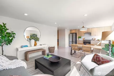 Living - 425 26th Ave E, Seattle, WA 98112 photo 1 of 4