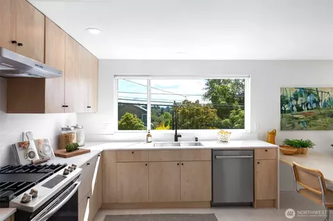 Kitchen - 425 26th Ave E, Seattle, WA 98112 photo 1 of 3