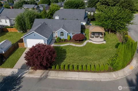 8013 NE 145th St, Kirkland, WA 98034
