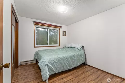 Bedroom - 341 Frogner Rd, Chehalis, WA 98532 photo 4 of 5