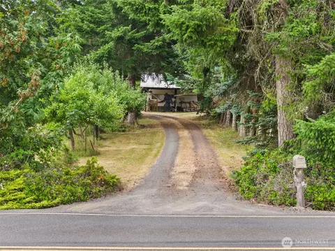 Exterior - 341 Frogner Rd, Chehalis, WA 98532 photo 2 of 11