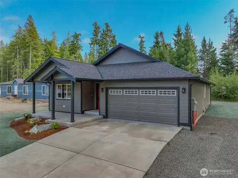 680 NE Haven Lake Dr, Tahuya, WA 98588