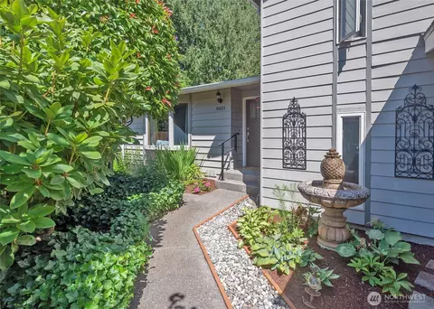 8821 221st Pl SW, Edmonds, WA 98026