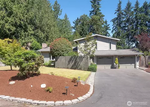 8821 221st Pl SW, Edmonds, WA 98026