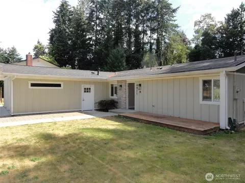 4911 64th Ave W, University Place, WA 98467