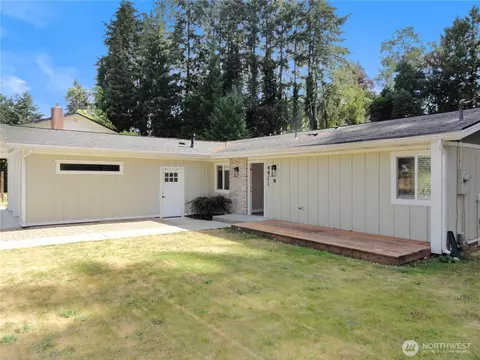 4911 64th Ave W, University Place, WA 98467