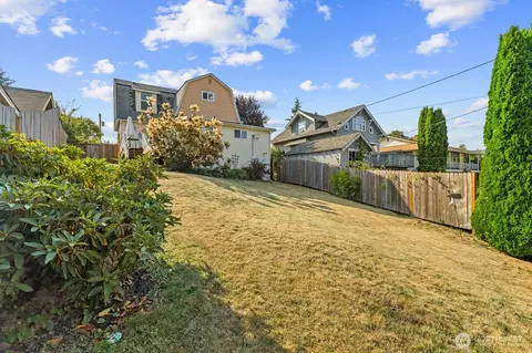 Exterior - 3827 High St, Everett, WA 98201 photo 8 of 9