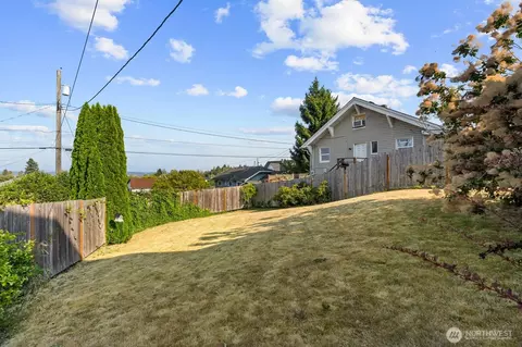 Exterior - 3827 High St, Everett, WA 98201 photo 7 of 9