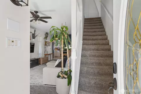 Entry Way - 3827 High St, Everett, WA 98201 photo 1 of 1