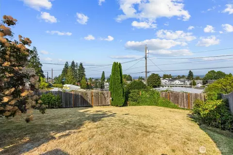 Exterior - 3827 High St, Everett, WA 98201 photo 6 of 9