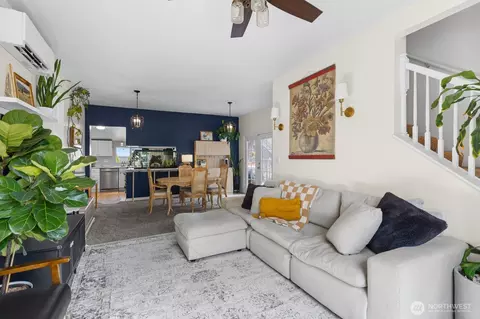 Living - 3827 High St, Everett, WA 98201 photo 1 of 2