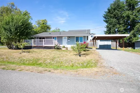 8404 Treevue Rd, Blaine, WA 98230