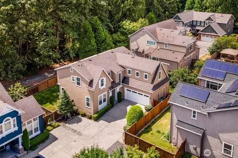 17023 NE 120th St, Redmond, WA 98052