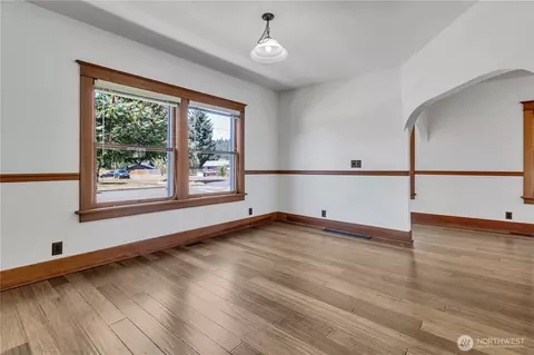Living - 401 Varner Ave SE, Orting, WA 98360 photo 5 of 6