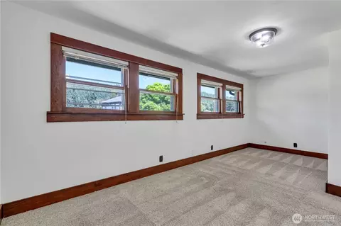 Bedroom - 401 Varner Ave SE, Orting, WA 98360 photo 2 of 3