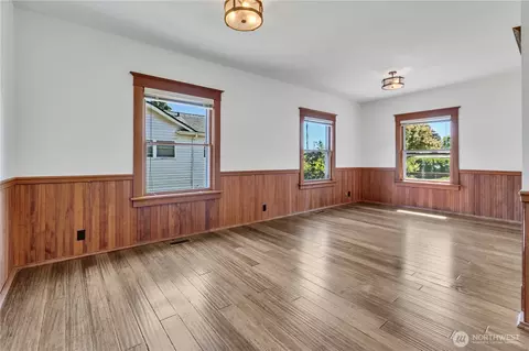 Living - 401 Varner Ave SE, Orting, WA 98360 photo 6 of 6